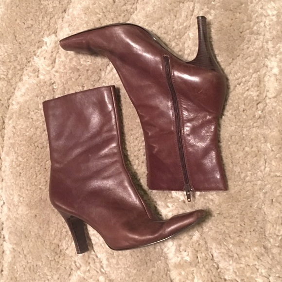 Boots - Picture 3 of 4