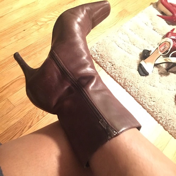Boots - Picture 4 of 4