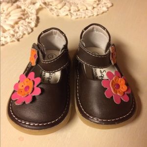 Too cute brown Wee Squeak toddler 3 - RESERVED