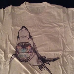 J galt/ brandy Melville shark tshirt
