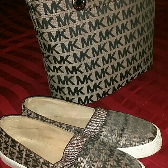 Bundle - Picture 3 of 3