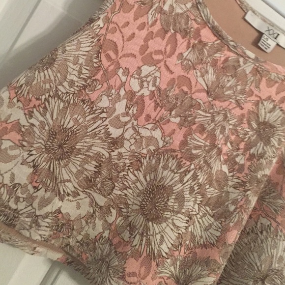 Cute floral crop top - Picture 4 of 4