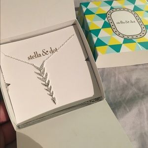 Stella & Dot Arrow Drop Necklace