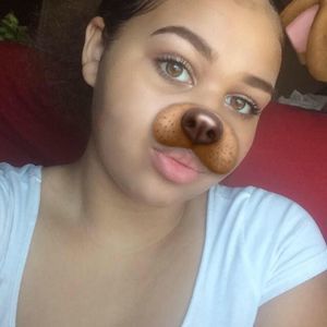 Meet your Posher, Eva