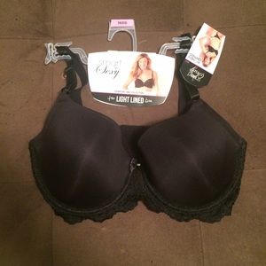Black lightly lined bra