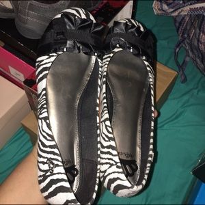 Women's Zebra print flats