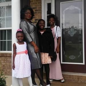 Meet your Posher, Caroline