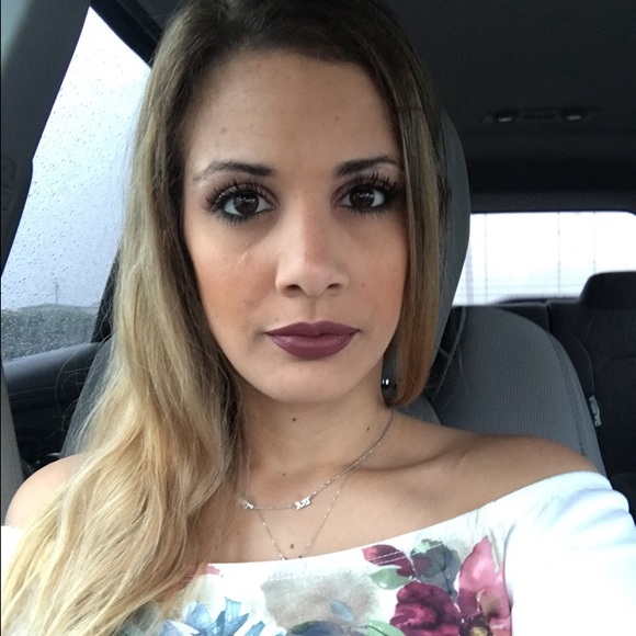 Meet your Posher, Janelys - Picture 2 of 2