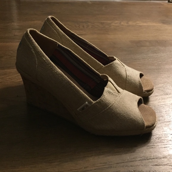 Toms nude wedges