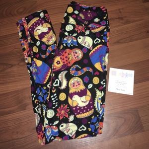 Lularoe OS Russian doll leggings