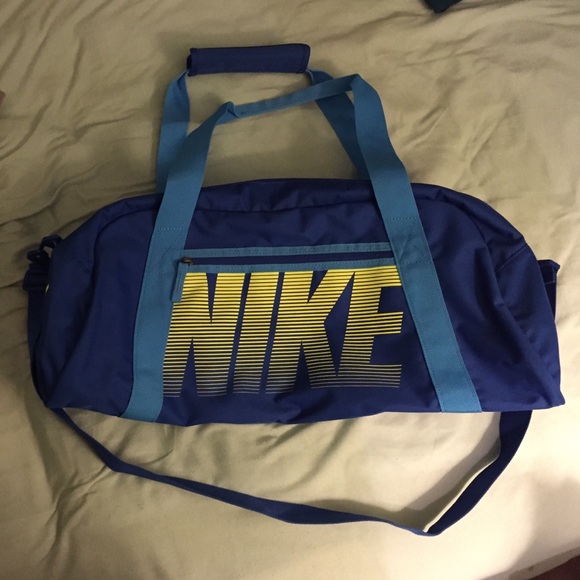 Handbags - Nike Duffel/gym bag