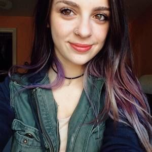 Meet your Posher, Deena