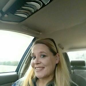 Meet your Posher, Connie