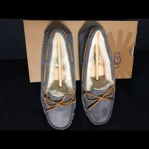Size 8 Dakota moccasins brand new