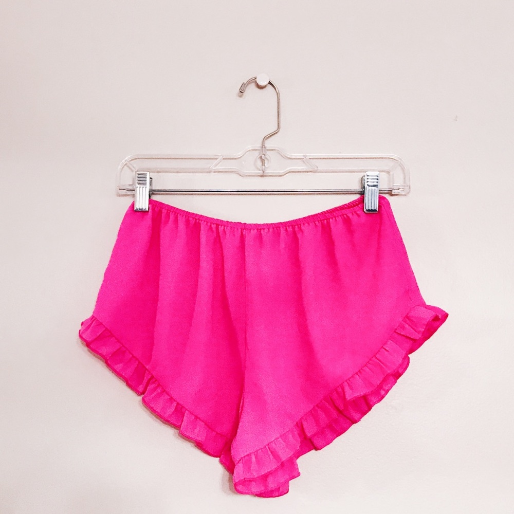 NWOT. Evenuel Pink Ruffle Short Shorts