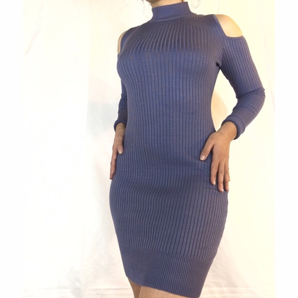 ✨RIBBED SHOULDER PEEK-A-BOO TURTLENECK DRESS✨ - Picture 1 of 4