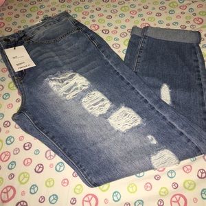 Forever 21 distressed boyfriend jeans