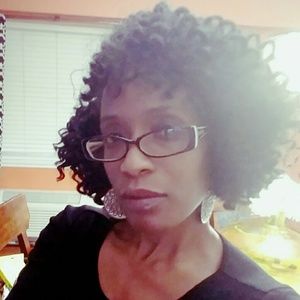 Meet your Posher, Tonia