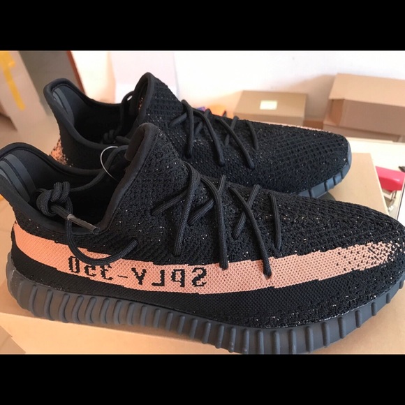 YEEZY 350 V 2 BLACK RED SPLY AUTHENTIC SIZE 11.