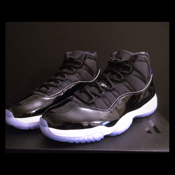 Jordan 11 space jam size 11