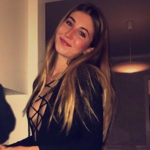Meet your Posher, Bella