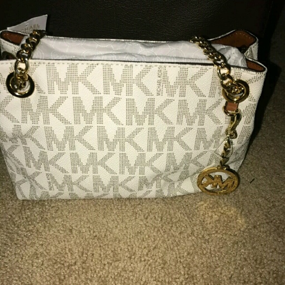 Micheal kors purse