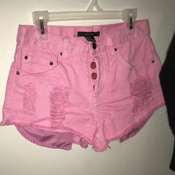 Shorts - Picture 2 of 4