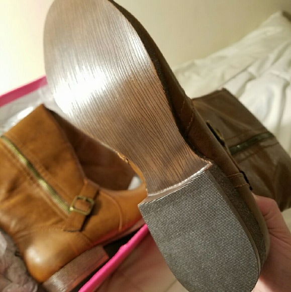 NWOT JustFab Socorro Boot - Picture 3 of 4
