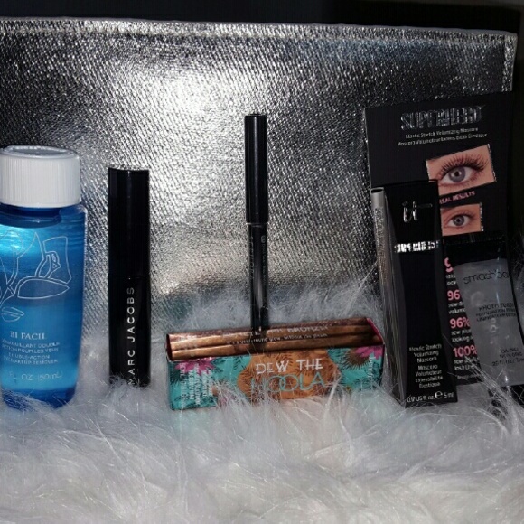 Makeup bundle