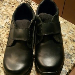 Boys shoes