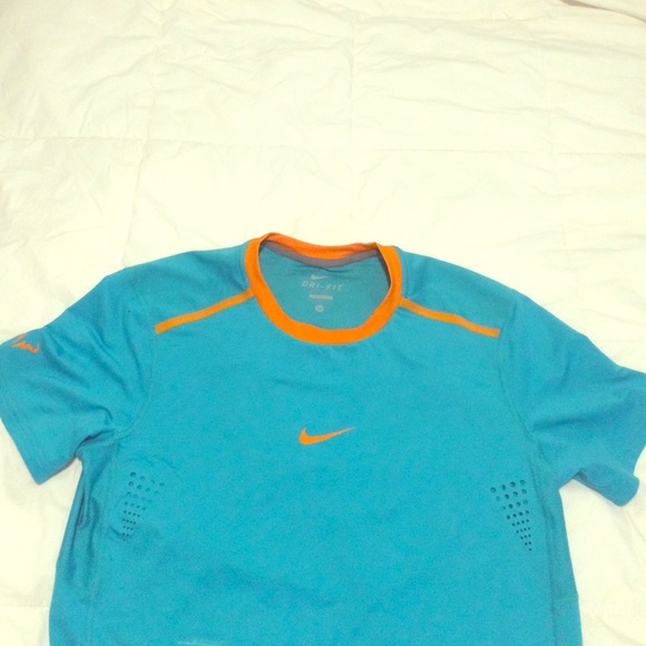 Nike Tennis shirt