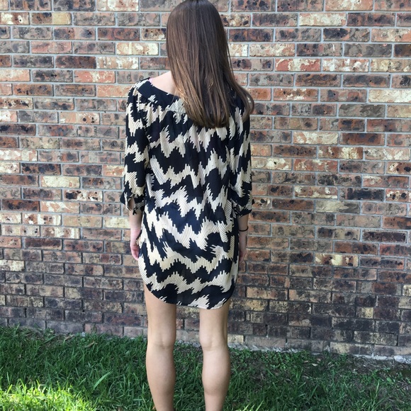 Blouse. - Picture 2 of 3