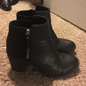 H&M black zipper boots