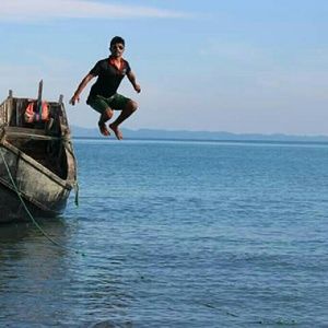 Meet your Posher, Abul