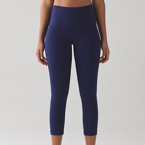 Lululemon winder under high rise