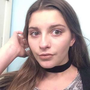 Meet your Posher, Arielle