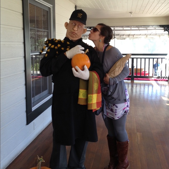 Meet your Posher, Sarah - Picture 2 of 4