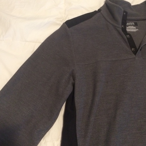 Alfani Sweater - Picture 3 of 3