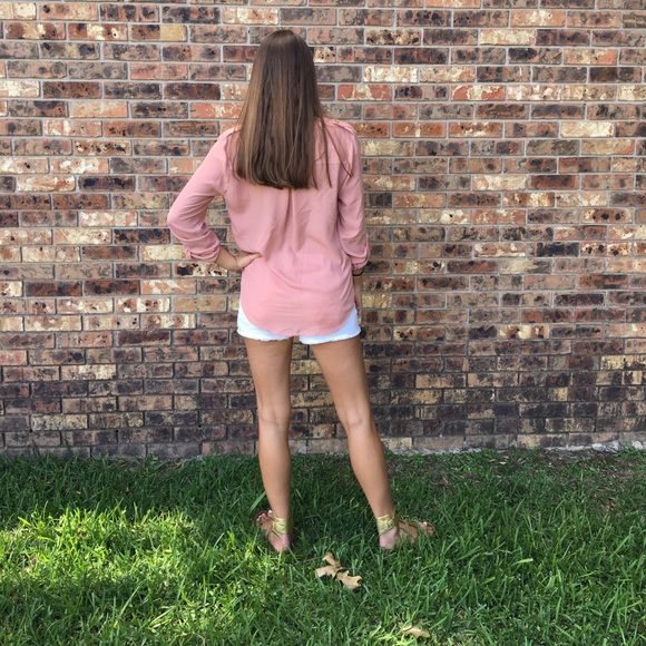 Blouse. - Picture 2 of 3