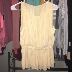 flow no sleeve blouse