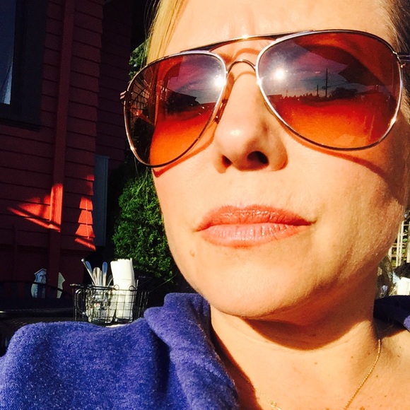 Meet your Posher, Kathryn - Picture 2 of 3