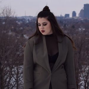 Meet your Posher, Gia