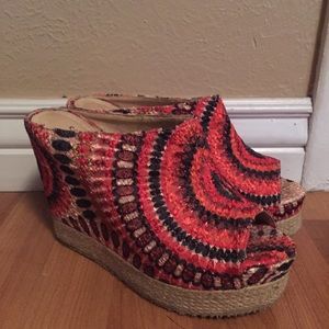 Chinese laundry mandala wedges size 39