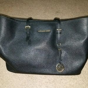 Authentic Michael Kors tote!