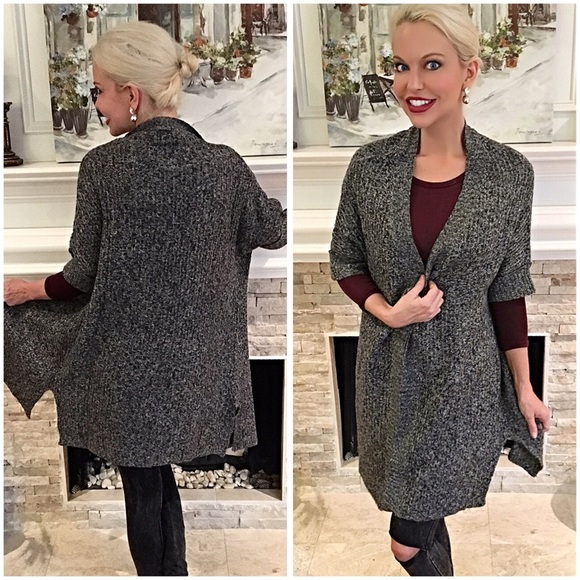 LAST 1! ❤️Side slit marled charcoal sweater! - Picture 4 of 4