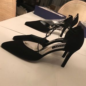 Vintage Stuart Weitzman heel