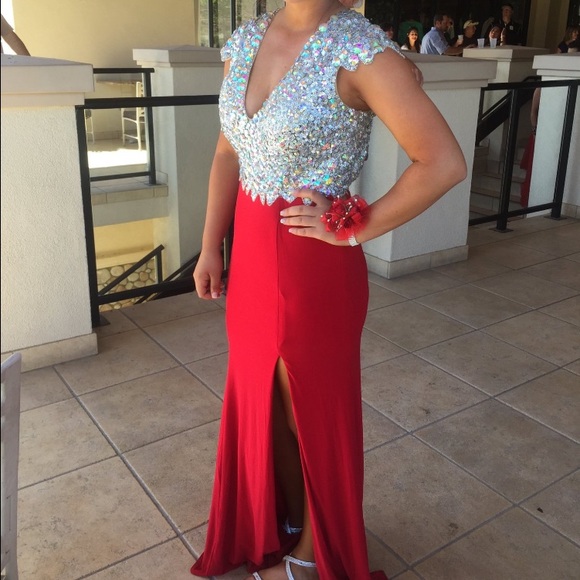 PROM/WINTER FORMAL DRESS