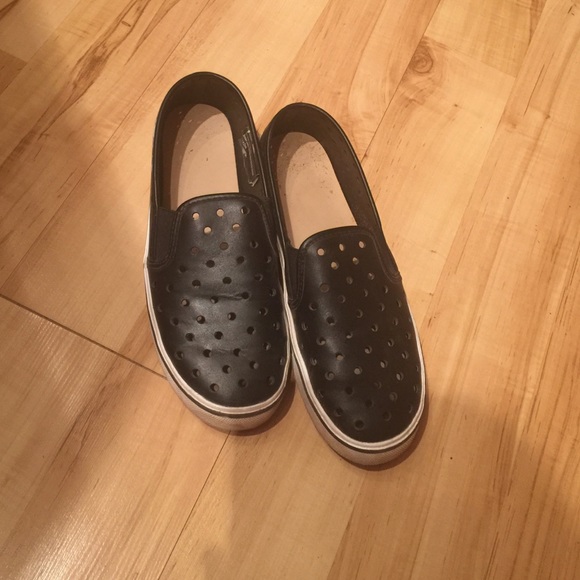 Slip on - Picture 2 of 2