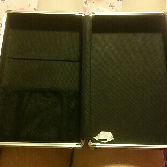 Pencil case - Picture 2 of 2