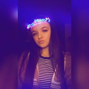 Meet your Posher, Becca